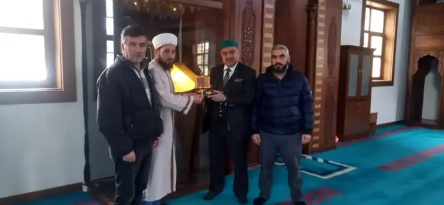 Sakal-ı Şerif Ertuğrul Gazi Camii'nde