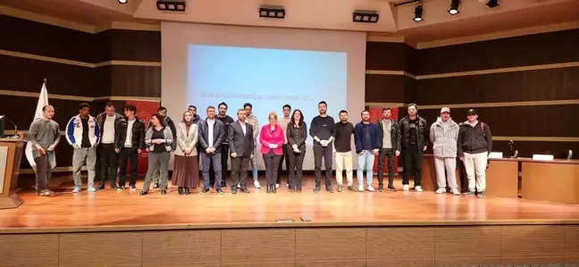 Üniversite Gençliği ve Aile Kurumunun Önemi Konferansı Erzurum'da Düzenlendi