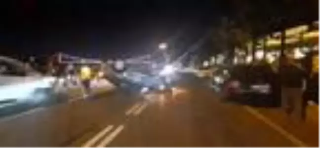 Sarıyer'de park halindeki otomobile çarpıp takla attı: 1 yaralı