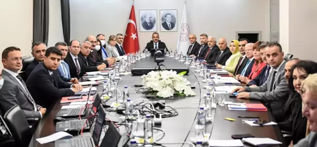 Milli Eğitim Bakanı Özer, il müdürleriyle yeni eğitim öğretim yılı hazırlıklarını değerlendirdi Açıklaması