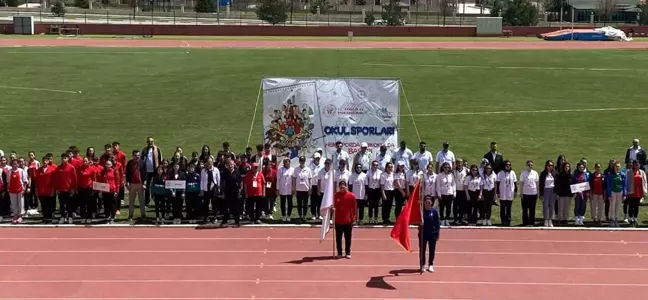 Erzincan'da Gençler Atletizm Müsabakaları Tamamlandı