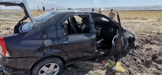 Muş'ta tarlaya devrilen otomobilin sürücüsü hayatını kaybetti