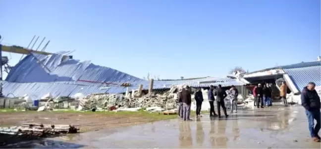 Manavgat'ta aynı anda çıkan hortumlar zarara yol açtı (2)