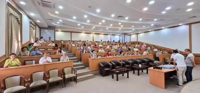 Yunus Emre Enstitüsü Özbekistan'da Türkçe Yeterlik Sınavı'na Rekor Başvuru