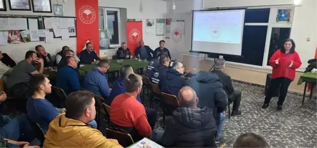 Çanakkale Merkeze bağlı Kumkale köyünde kooperatifleşme ve önemi konulu bilgilendirme toplantısı düzenlendi