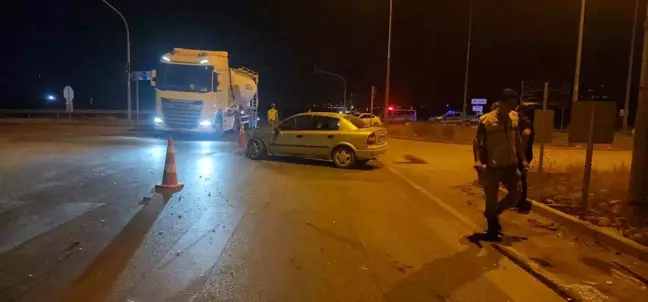 Hassa'da Kavşakta Otomobil Çarpışması: 2 Yaralı