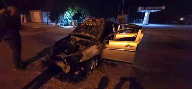 Hatay'da Seyir Halindeki Otomobil Alev Aldı