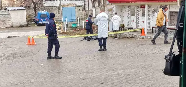 Kayseri'nin Tomarza ilçesinde 71 yaşındaki şahıs sokakta ölü bulundu