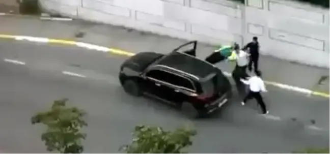 Trafik Kavgası Büyüdü: Sürücüye Tekme ve Yumruklarla Saldırı
