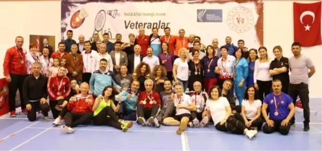 Türkiye, Veteranlar Balkan Badminton Şampiyonası'nı 91 Madalya ile Tamamladı