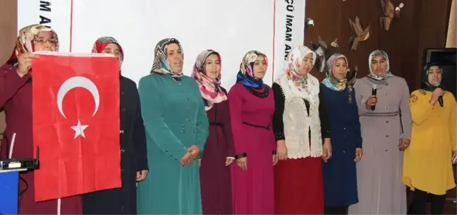 Veliler İstiklal Marşı'nı Güzel Okumak İçin Yarıştı