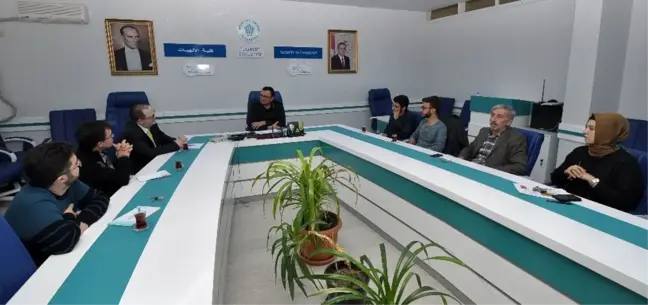Neü'de İngilizce Yuvarlak Masa Seminerleri Devam Ediyor