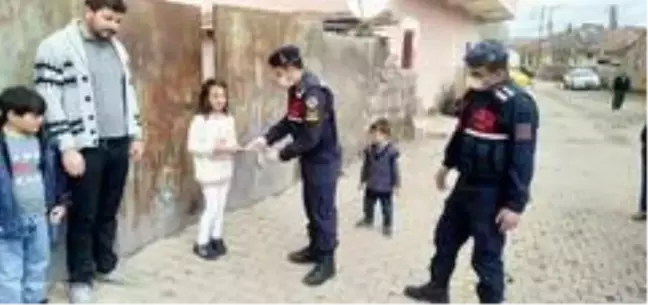 Bisiklet almak için biriktirdiği parayı 'milli dayanışma' kampanyasına bağışladı