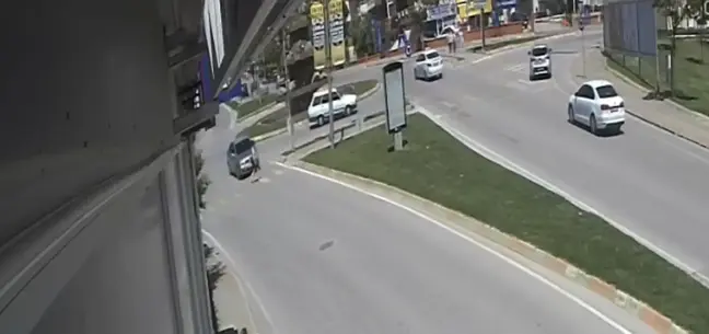 Edirne'de Yaya Geçidinde Kadın Yaralandı