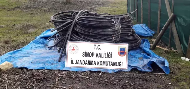 Sinop'ta kablo hırsızlığı yaptıkları iddia edilen 3 kişi yakalandı