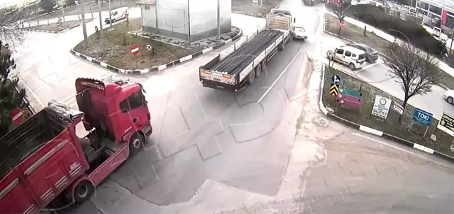 Kütahya'da Aşırı Hız ve Dikkatsizlikle 4 Trafik Kazası