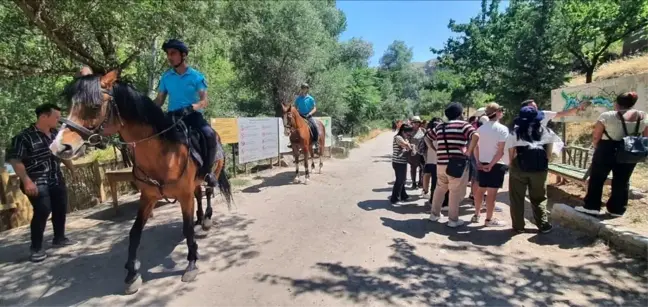 Atlı Jandarma Timleri Ihlara Vadisinde Turistlerin Güvenliğini Sağlıyor