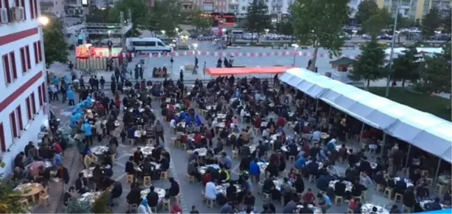 Kayabağlar Belediyesinden 700 Kişiye İftar