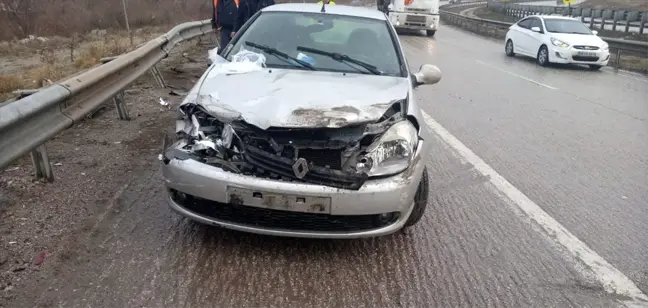 Kırıkkale'de 2 ayrı trafik kazasında 4 kişi yaralandı
