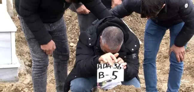 Sultangazi'de Silahlı Çatışmada Hayatını Kaybeden Büşra Polat Toprağa Verildi