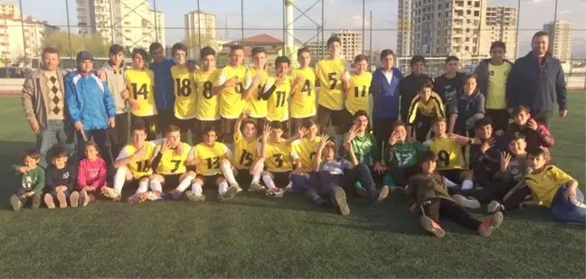 Kayseri U-14 Ligi Şampiyonu Kocasinan Şimşek, Türkiye Şampiyonası'na Katılacak