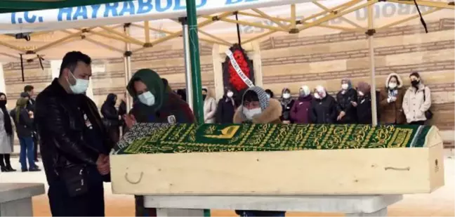 Doktor İrem, kaçan kedisini almak isterken 5'inci kat balkonundan düşüp öldü(2)