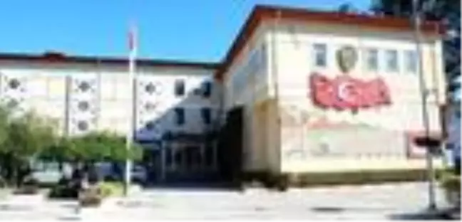 Belediye personeli, sporculara ödül olacak altınları bozdurup, internet oyunlarında harcamış