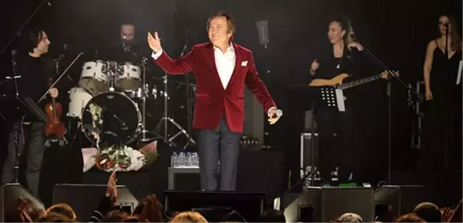 Erol Evgin... ANADOLU YAKASI'NDA MUHTEŞEM KORO!
