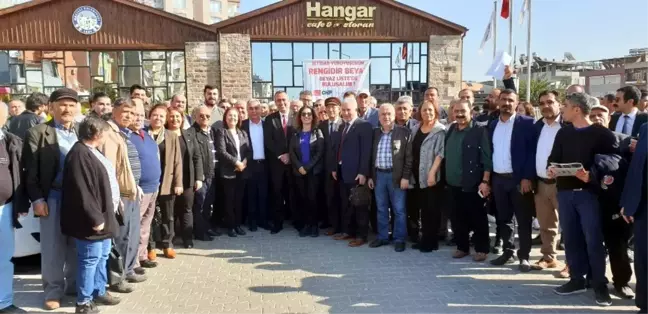 CHP'li Sevim'den 'beyaz' gösteri