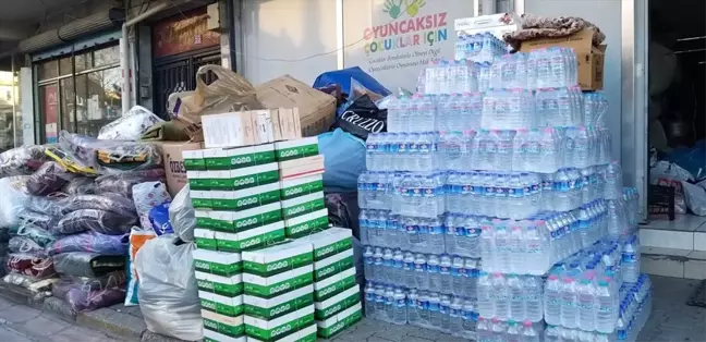Konya'dan depremzedeler için toplanan yardım malzemeleri gönderildi