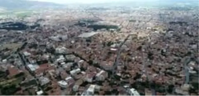 Depremin vurduğu Akhisar'da okullar pazartesi açılıyor