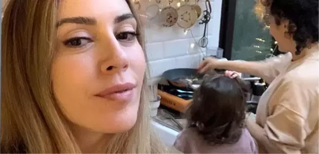 Sinem Kobal... KIZI LALİN İLE MUTFAĞA GİRDİ!