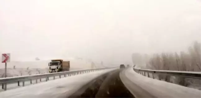 Bayburt Kop Dağında yoğun kar yağışı