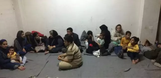 Ayvalık'ta Afganistan uyruklu 32 kaçak göçmen yakalandı