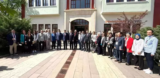 Ege Bölgesi Dilcileri Sürekli Çalıştayı Kütahya'da Düzenlendi