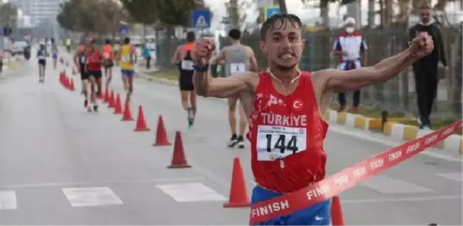 Milli yürüyüşçüler Salih Korkmaz ve Meryem Bekmez'den yeni Türkiye rekorları