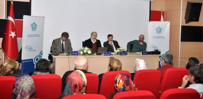 Konya'da 'Mevlana'nın İrfani Mirası ve Dünyaya Etkileri' Konuşuldu