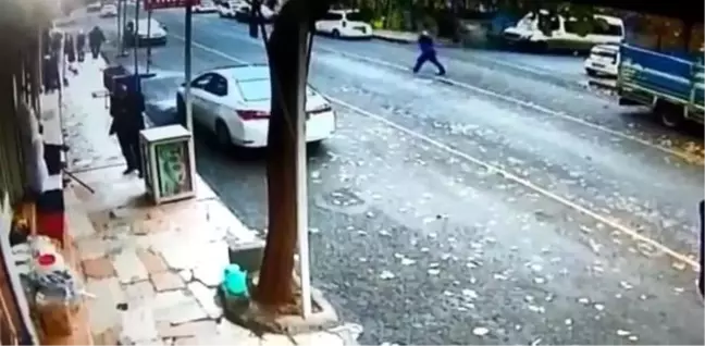 Diyarbakır'da abdest alan vatandaşın 10 bin dolarını çalan hırsızlar yakalandı