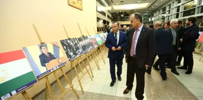 Bağımsızlıklarının 25. Yılında Türk Cumhuriyetleri