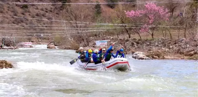 Kayseri Yahyalı'da Rafting Rüzgarı