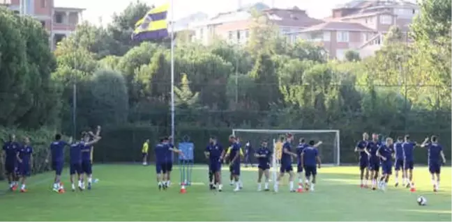 Fenerbahçe'de Yeni Transfer Antrenmana Çıktı