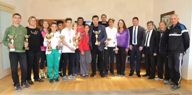 Atletizmciler Başkan Kocadon'u Ziyaret Etti