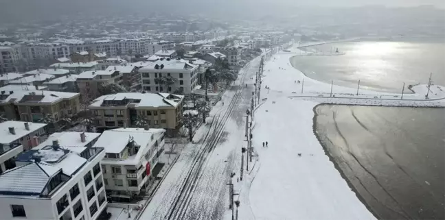 Büyükçekmece'de Kar Manzarası Havadan Görüntülendi