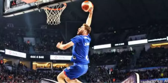Tahincioğlu Smaç Yarışması'nı Anadolu Efes'ten Onuralp Bitim Kazandı