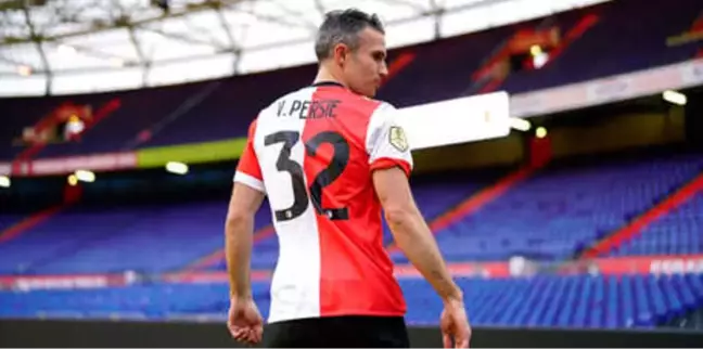 Feyenoord, Robin Van Persie'yi Basına Tanıttı!