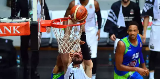 Beşiktaş Sompo Japan-Tofaş: 59-60
