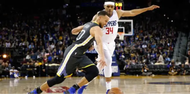 Curry Yine Başka Oynadı!