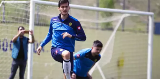 Umut Nayır: