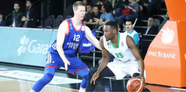Darüşşafaka-Anadolu Efes: 79-67