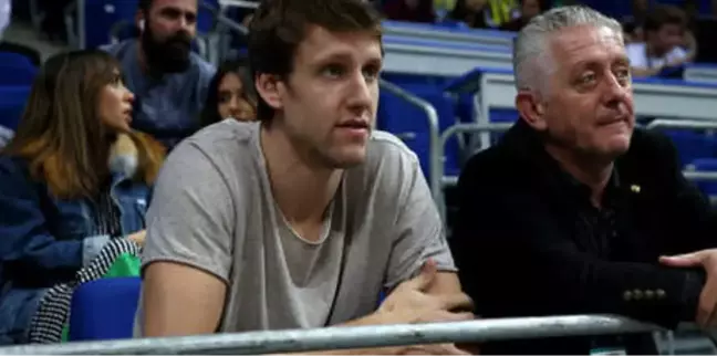 Jan Vesely, Euroleague'in En İyi Beşine Seçildi